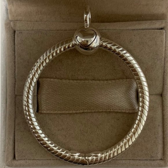 Pandora Moments medium O Pendant - Picture 2 of 4